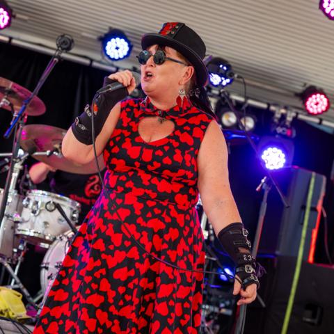 Kissing The Flint - Stranraer Oyster Festival — photo 5