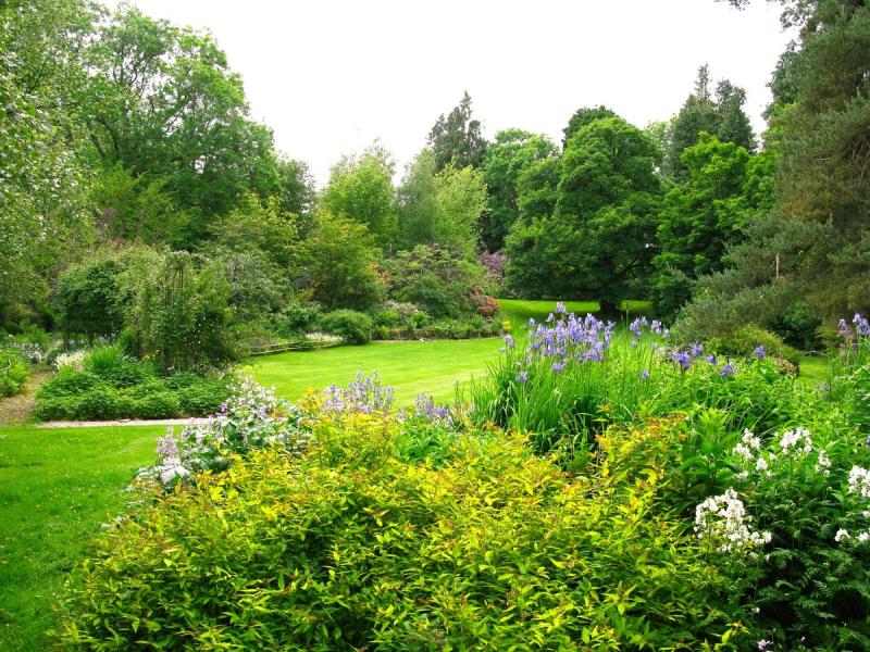 Gledenholm House Gardens