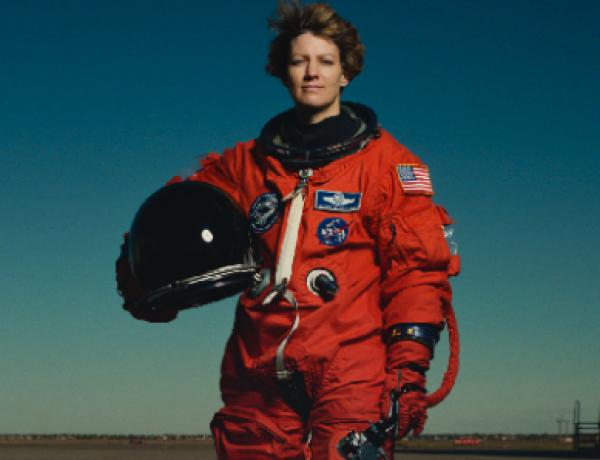  Spacewoman: The story of Eileen Collins 